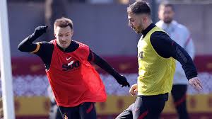 Halil dervişoğlu akşam saatlerinde i̇stanbul'a geldi. Galatasaray Da Karantina Suresi Sona Eren Halil Dervisoglu Takima Dondu