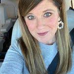 Mandi Chase's Instagram, Twitter & Facebook