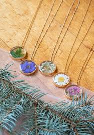 Check spelling or type a new query. Resin Jewelry Pendant Gifts For Women Daisy Jewelry Pressed Flower Jewelry Daisy Daisy Pendant Dried Flower Necklace Daisy Necklace Weddings Necklaces Bravetogether Pl