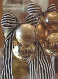 Black And Gold Christmas Decorations A Mix Of Glossy And Matte Christmas Ornaments In A Cluster With Chic Bla Vintage Christmas Tree Decorations Christmas Decorations Vintage Christmas Decorations