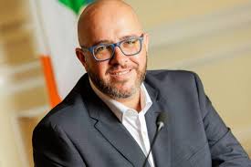 Right to use cash must be protected