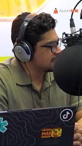 En esta cápsula, Martín Pazmiño (@1800martini ) destaca algo que define a  la UHE: ese ambiente donde es fácil conectar, conocerse y sentirse parte de  una comunidad.🌟, Aquí, las relaciones no solo se ...