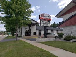 Whether it's winter or summer, there is a wide selection of motels to choose from! Wisconsin Dells Big Family Hotels For 5 6 7 8 Sixsuitcasetravel