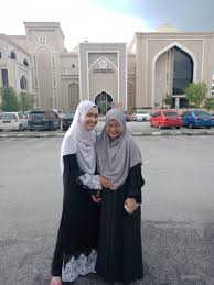 Panel lima hakim mahkamah persekutuan membuat keputusan itu melalui penghakiman majoriti. Permohonan Peguam Syarie Kuala Lumpur