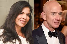 Bezos, who is worth $185 billion, would have remained the world's. Jeff Bezos Racy Texts To Lauren Sanchez Revealed