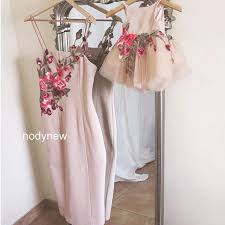 ي قلبي المطقمين كمية كياتة ستايل ستايلات فساتين ف Mother Daughter Fashion Mother Daughter Outfits Mother Daughter Dresses Matching