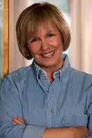 The Knife Before Christmas (A Fixer-Upper Mystery): Carlisle, Kate:  9780593637647: Amazon.com: Books