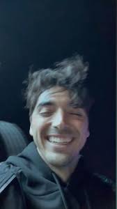 Every day in the week, I'm in a different city If I stay too long, the  people try to pull me down …