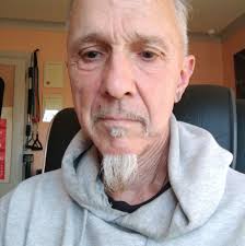 Why does Sim racing seem to attract so many idiots? Also the new suit  reward for Elemental RP1 down the Norschleife isn't working I did twice in  rain etc