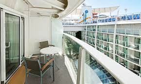 Technical specifications, tonnages and management details are derived from vesselfinder database. Allure Of The Seas Buchen Schiffsbilder Bewertungen
