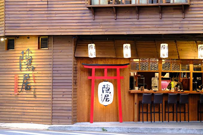 隱居繁華時尚餐廳