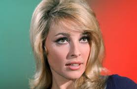 Minnesstund för Sharon Tate på 55-årsdagen av hennes död : r/popculturechat