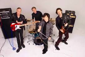 Mr Big Izdavat Koncertniya Album Live From Milan Prez Yuli Mr Big Big Photo Richie Kotzen