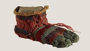 This chunky hat knitting pattern is perfect for beginners! 1 700 Year Old Sock Spins Yarn About Ancient Egyptian Fashion Smart News History Archaeology Smithsonian Magazine