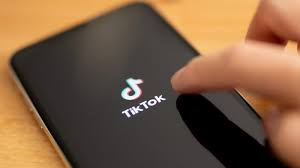 En yeni tiktok dans akımları ve ları ( semiraminta & merve yalçın & yaren alaca. L Application Tiktok Dans Le Viseur Des Regulateurs Europeens Des Donnees Euractiv Fr