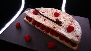 Tropezienne A La Framboise Et Au Poivron Par Christophe Michalak Dpdc Recette Christophe Michalak Dessert Recette Dessert