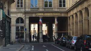 See full list on fr.wikipedia.org Conseil Constitutionnel Les Sages Sauvent Leur Remuneration Jugee Illegale