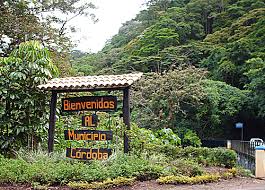 España está dividida políticamente en 17 regiones llamadas comunidades autónomas, más dos ciudades autónomas en el norte de áfrica que son ceuta y melilla. El Toponimo Cordoba Otras Cordobas En Espana Y El Resto Del Mundo Talbanes