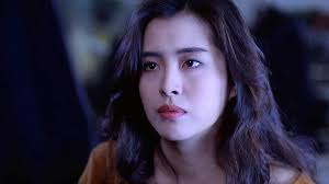 到底我對著你還能再說什麼如今卻只能對望在雨中問我為何用那紅色眼睛看著你雨水輕輕叫我別再追.... #血洗红花亭1990 (王傑-別讓明天的太陽離開我)  #王祖賢#林俊賢#莫少聰#