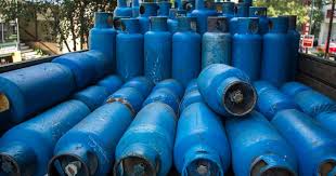 Esto es, el derecho a las pensiones, a la sanidad, a la protección frente al desempleo, a la educación, la cultura y los servicios públicos (electricidad, agua, gas). Amlo Anuncia La Creacion De Una Empresa Estatal Para Distribuir Gas Lp El Economista