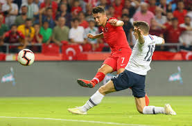 Leicester city ile ilk maçına 4 ekim 2020'de ligde oynanan west ham united maçıyla çıktı. Cengiz Under Milli Takim Dan Cikarildi