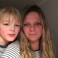 Abracadabra Flute (Pupil's Book with Download Backing Tracks):  Amazon.co.uk: Malcolm Pollock: Books