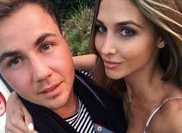 Aus privaten umständen findet die hochzeit nicht statt und ich habe ihnen geschrieben. Neue Details Zur Hochzeit Von Mario Gotze Auf Mallorca Mallorca Zeitung