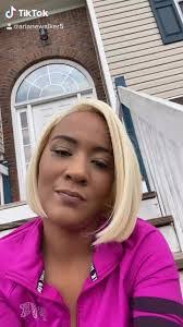 Ariane Walker's Instagram, Twitter & Facebook