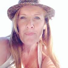 Vanessa Read (@Nessyread)