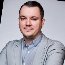 Efren Aponte's Instagram, Twitter & Facebook