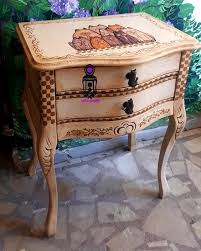 Gecen Hafta Mobilya Boyama Workshopunda Nuray Hanim In Annesi Icin Boyadigimiz Komodin Guzel Gunlerde Kullanilsin Ugur Furniture Decorative Boxes Home Decor
