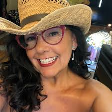 Jacques Pépin and Mauviel 1830 are a match made in kitchen heaven! We  brought together two icons of French cooking to create the world's best  copper cookware. Explore the collection here: http://bit.ly/2wFU2ZR