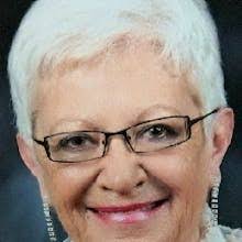 Crystal Tupper's Instagram, Twitter & Facebook