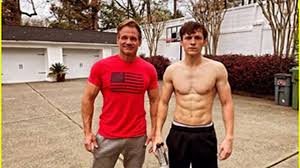 He was born of dominic holland, a. Keine Unbekannte Tom Holland Soll Neue Freundin Haben Promiflash De