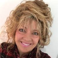 Carla Hammer's Instagram, Twitter & Facebook