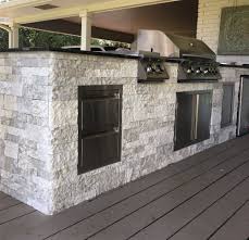 Now, anyone can add the beauty, texture and warmth of stone anywhere inside or outside the home. Faux Stone Wall Airstone