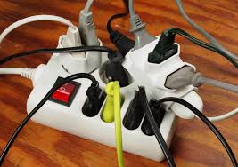 Multiprise Comment Eviter Les Dangers Izi By Edf