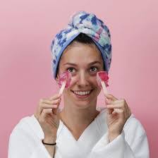 Imani Phillips's Instagram, Twitter & Facebook