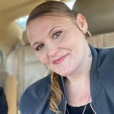 Jennifer Vanlandingham's Instagram, Twitter & Facebook