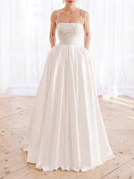 Maybe you would like to learn more about one of these? Moderne Brautkleid Satin Schlicht Ohne Spitze A Linie Mit Taschen Dunnen Tragern