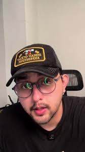 Vincent Rompies Pake Topi