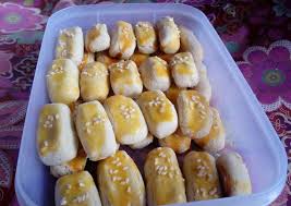 Kue moci kacang di indonesia, kue berbahan tepung beras ketan berisi kacang manis diselubungi biji wijen. Resep Kue Kering Kacang Jadul Peanut Cookies Yang Bisa Manjain Lidah Kue Kering Com