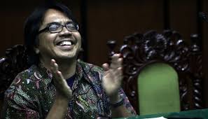 Ade armando tersudut melalui akun facebooknya, fahira idris mengatakan bahwa ade armando selalu menggiring ke luar konteks. Meme Joker Anies Baswedan Ade Armando Ada Gerakan Habisi Saya Metro Tempo Co