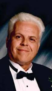 Roger Parmelee's Instagram, Twitter & Facebook