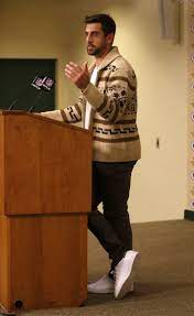 In Week 7 Green Bay Packers Qb Aaron Rodgers Donned A Seasonal Sweater For His Post Game Press Conference Ap Roemer Aaron Rodgers Packers Green Bay