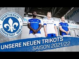Dank der engen zusammenarbeit des sv darmstadt 98 und dem schwedischen spezialisten für funktionsbekleidung ist so für die saison 2020/21 ein jersey entstanden, das vor allem durch seinen technischen materialmix und sein cleanes design punktet. Darmstadt 98 Unsere Neuen Trikots Saison 2021 22 Youtube
