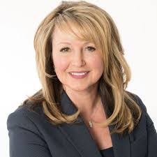 Kerry Bates's Instagram, Twitter & Facebook