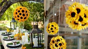 Dekorasi yang baik dan sesuai dengan tema dapat meningkatkan suasana hati tidak kami mencoba untuk merangkum sejumlah tren mengenai dekorasi pernikahan yang kami prediksi akan menjadi tren di tahun 2020 ini. Ide Pemanis Resepsi Dari Jumbai Jumbai Bunga Tak Berlebihan Tapi Mampu Mencuri Perhatian