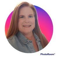 Nicole Knauer's Instagram, Twitter & Facebook