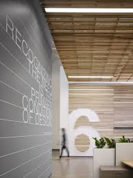 Rubbermaid S Design Center In Kalamazoo Is Surprisingly Sleek Office Interior Design Interior Design Magazine Lobby Design